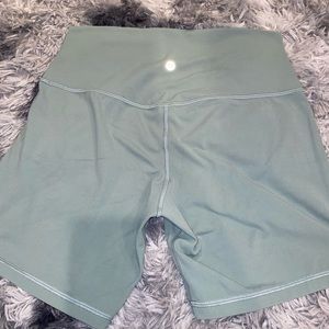 Lululemon Align 6inch shorts Size 10 Sage green